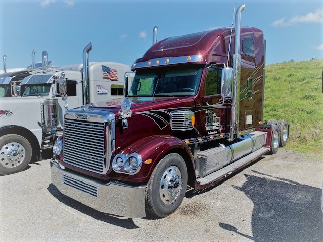 <h3 style="text-align:center"><b> 2187 - 2015 Freightliner Coronado</b></h3>