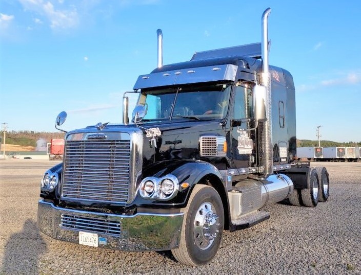 <h3 style="text-align:center"><b>2174 - 2015 Freightliner Cascadia</b></h3>