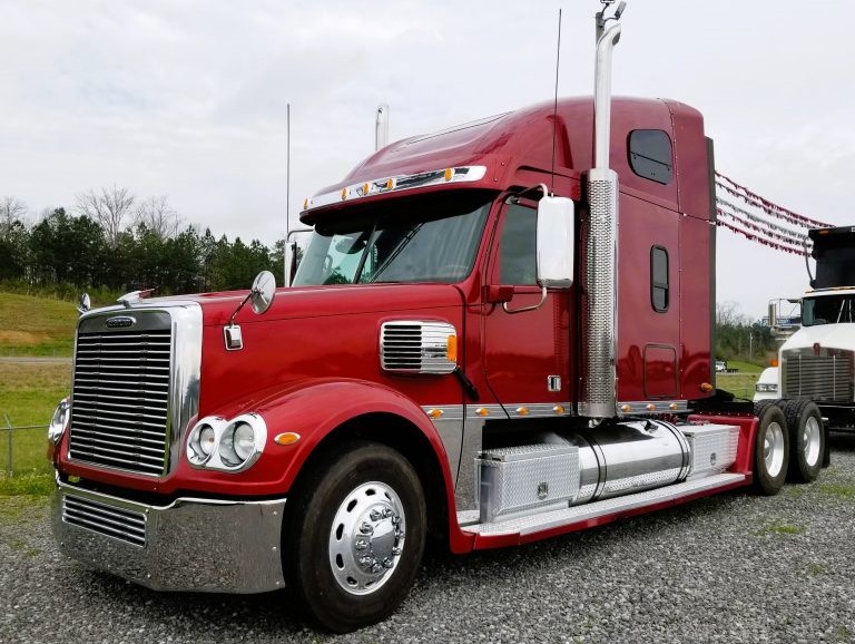 <h3 style="text-align:center"><b> 2144 - 2017 Freightliner Cascadia</b></h3>